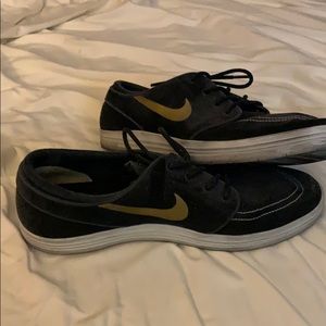 Black/Gold Nike Janoskis